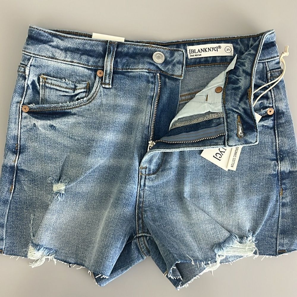 NWT Blank NYC The Reeve High Rise Ribcage Short Size 25 - Picture 6 of 8